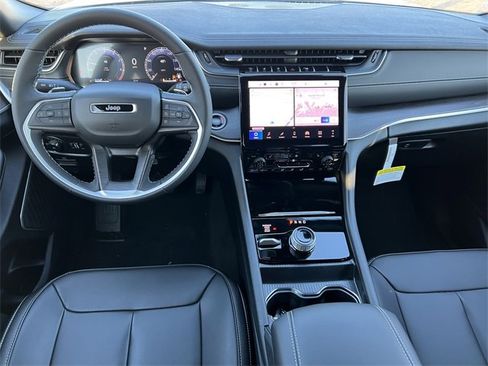 New 2025 Jeep Grand Cherokee Limited w/ Black Appearance Package image 3