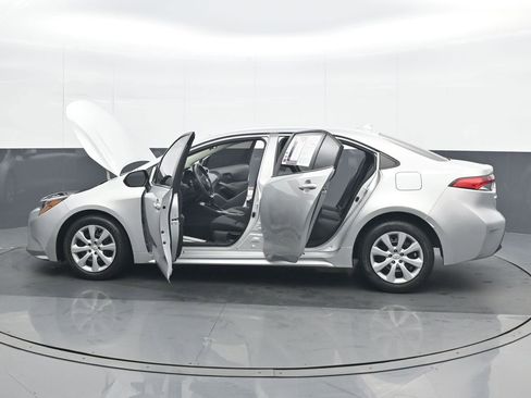 Used 2023 Toyota Corolla LE image 36