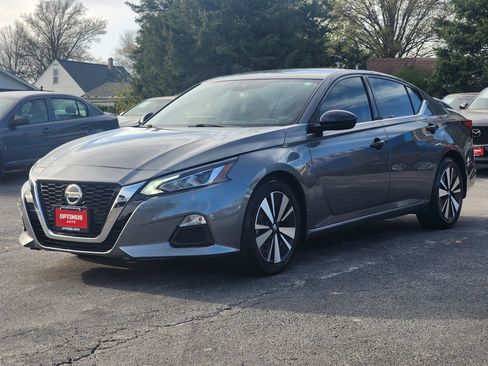 Used 2021 Nissan Altima 2.5 SV image 3