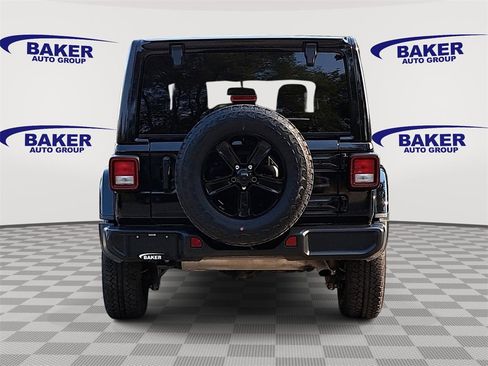 Used 2021 Jeep Wrangler Unlimited Sahara image 4