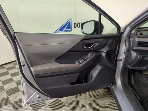 Used 2025 Subaru Crosstrek 2.5i Limited AWD/4WD image 13