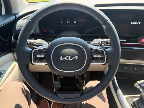 Used 2026 Kia Carnival SX Prestige FWD image 5