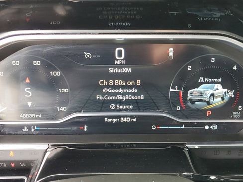 Used 2023 GMC Sierra 1500 Elevation image 9