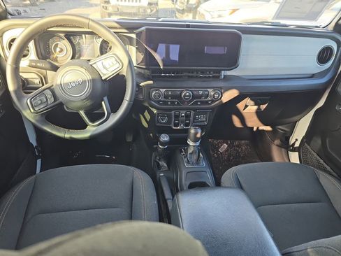 Used 2024 Jeep Wrangler Sport S image 15