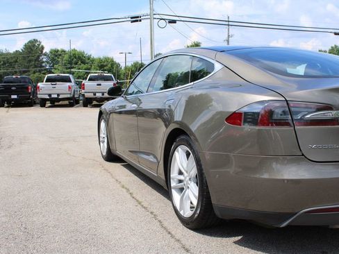 Used 2015 Tesla Model S 70D AWD/4WD image 30