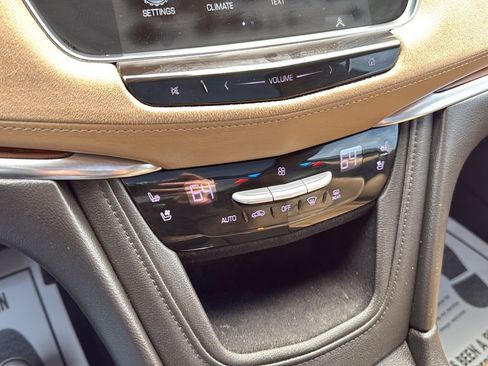 Used 2018 Cadillac XT5 Platinum w/ Driver Assist Package AWD/4WD image 38