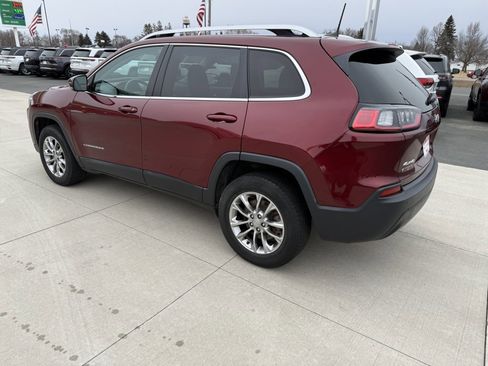 Used 2019 Jeep Cherokee Latitude Plus w/ Cold Weather Group image 6