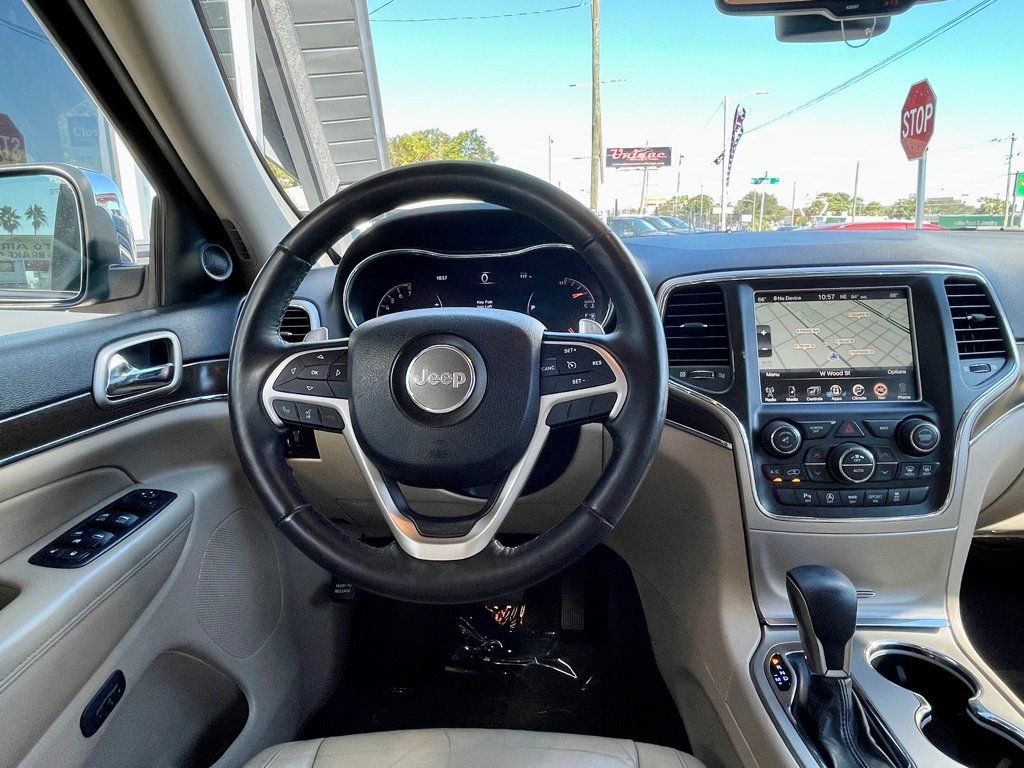Used 2016 Jeep Grand Cherokee Limited AWD/4WD image 29