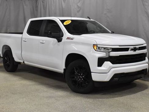 Used 2024 Chevrolet Silverado 1500 RST image 3