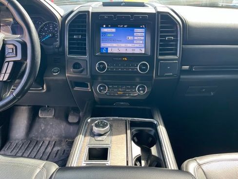 Used 2019 Ford Expedition Max Limited image 9