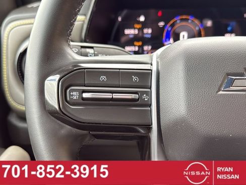 Used 2024 Chevrolet Colorado ZR2 w/ Technology Package AWD/4WD image 11