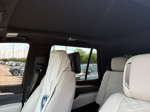 Used 2026 Cadillac Escalade Platinum Sport w/ LPO, ONYX Package AWD/4WD image 8