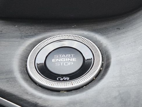 Used 2022 Jeep Grand Cherokee Limited image 16