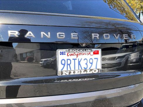 Used 2025 Land Rover Range Rover Long Wheelbase SE image 10