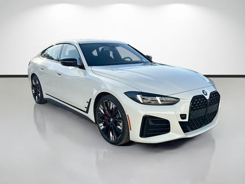 New 2026 BMW 430i w/ M Sport Package RWD image 1