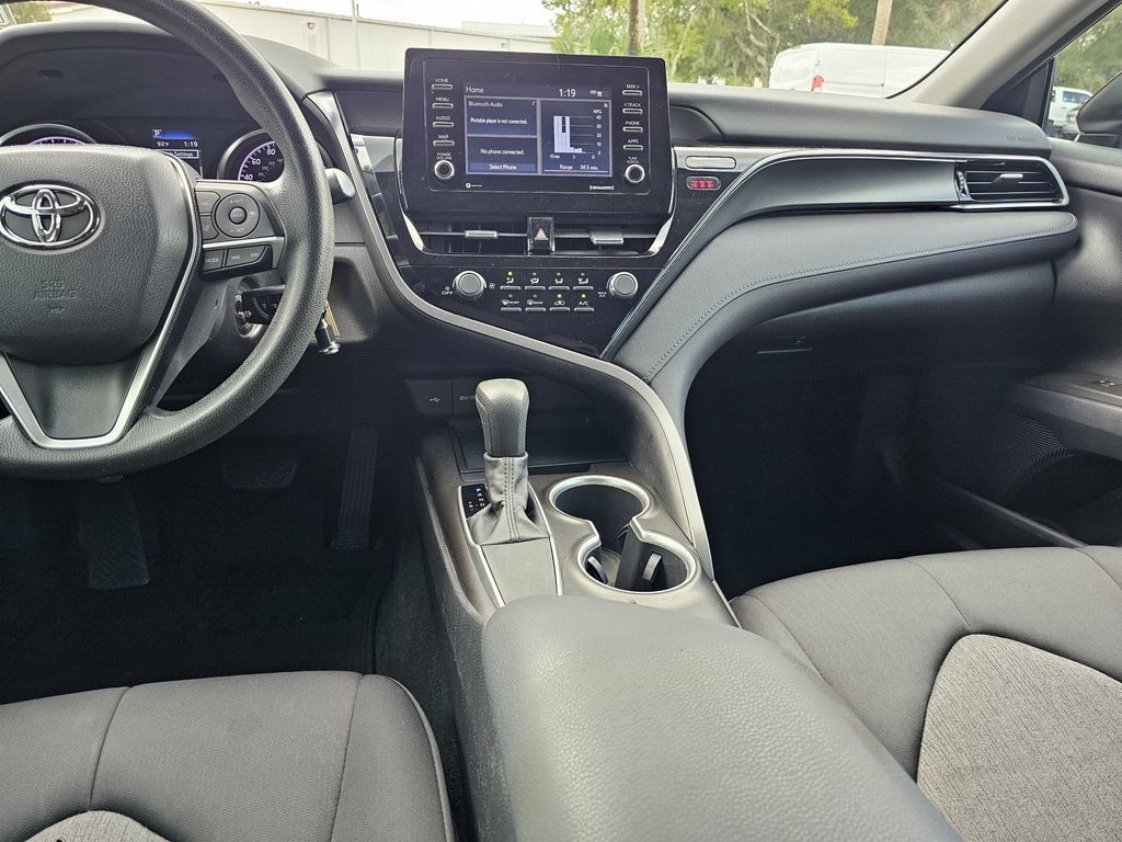 Used 2021 Toyota Camry LE FWD image 13