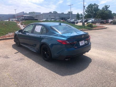 Used 2025 Toyota Camry SE w/ Multimedia Upgrade Package FWD image 17