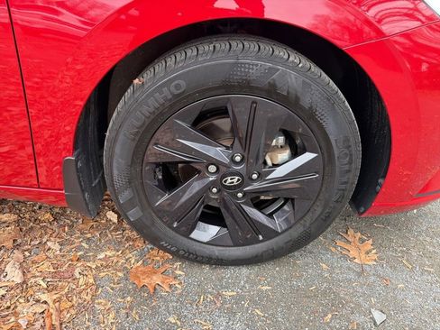 Certified 2022 Hyundai Elantra SEL image 8