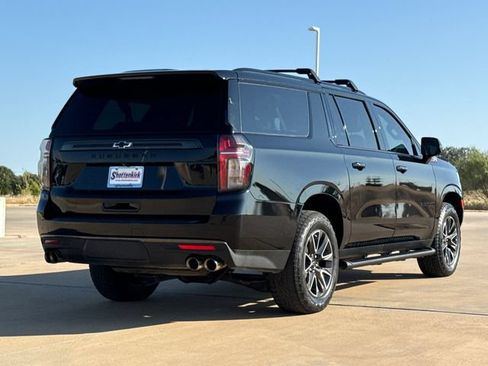 Used 2022 Chevrolet Suburban Z71 w/ Z71 Off-Road Package AWD/4WD image 8