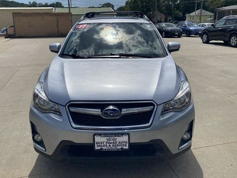 Used 2017 Subaru Crosstrek 2.0i Limited AWD/4WD image 3