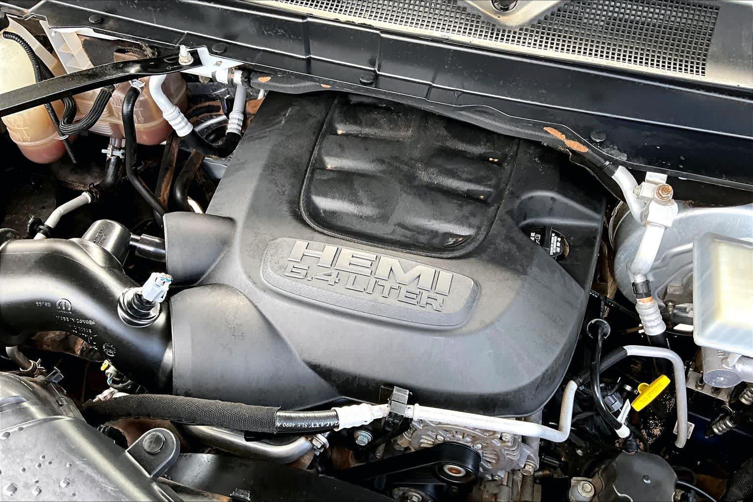 Used 2022 RAM 2500 Tradesman w/ Chrome Appearance Group AWD/4WD image 33