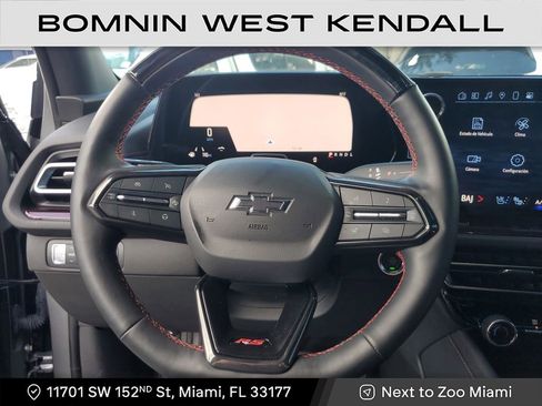 Used 2024 Chevrolet Traverse RS image 31