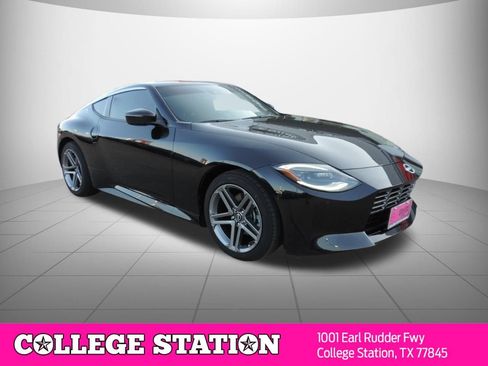 Used 2025 Nissan Z Sport w/ Floor Mat Package RWD image 3