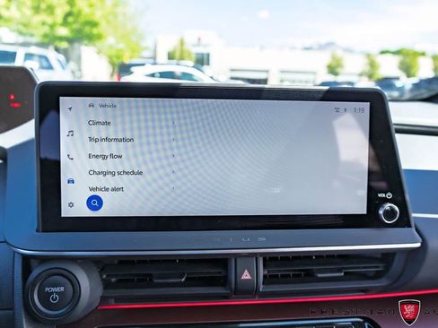 Used 2024 Toyota Prius Prime FWD image 30