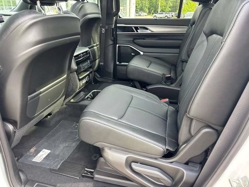 New 2026 Jeep Grand Wagoneer Limited AWD/4WD image 7
