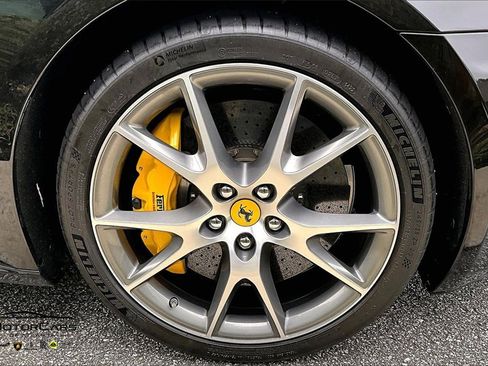 Used 2013 Ferrari California image 30