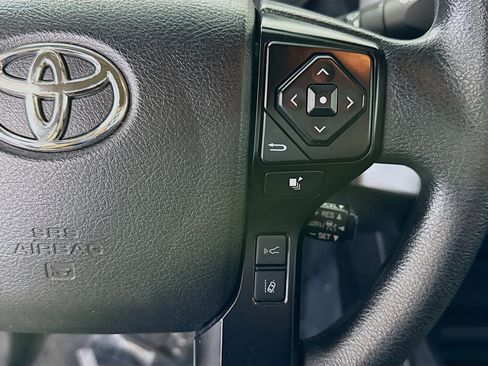 Used 2022 Toyota Tacoma SR image 15