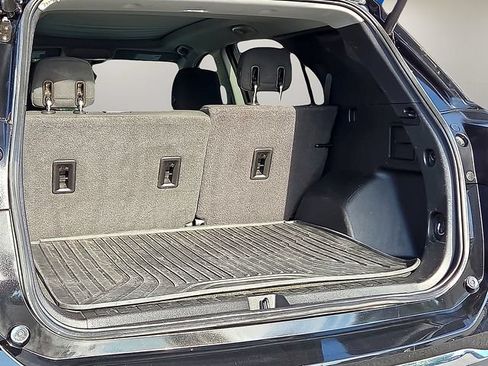 Used 2018 Chevrolet Equinox LT w/ Sun & Infotainment Package FWD image 11