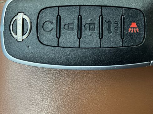 Used 2023 Nissan Pathfinder Platinum AWD/4WD image 34