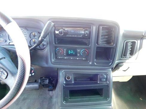 Used 2004 Chevrolet Avalanche Z71 w/ Sun And Sound Package image 17