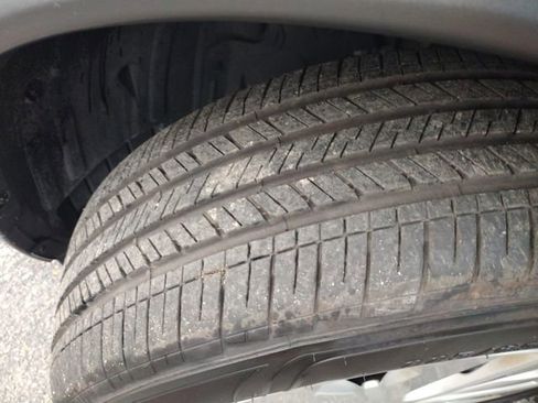 Used 2018 Nissan Rogue S image 29