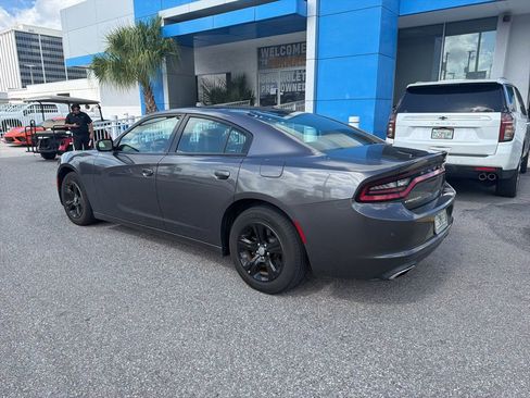 Used 2022 Dodge Charger SXT w/ Leather Interior Group RWD image 6
