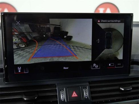 Used 2022 Audi SQ5 Prestige w/ Prestige Package image 25