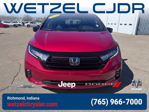 Used 2024 Honda Odyssey Sport image 6