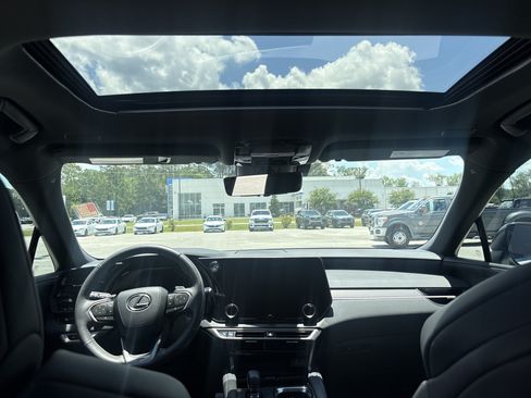 Used 2024 Lexus RX 350 F Sport w/ Convenience Package AWD/4WD image 11