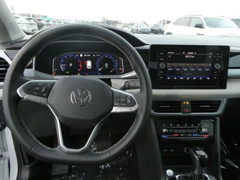 New 2026 Volkswagen Taos SEL image 31