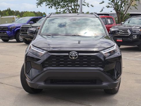 Used 2025 Toyota RAV4 XLE w/ Convenience Package AWD/4WD image 26
