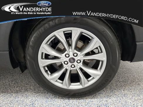 Used 2021 Ford Explorer Limited image 5