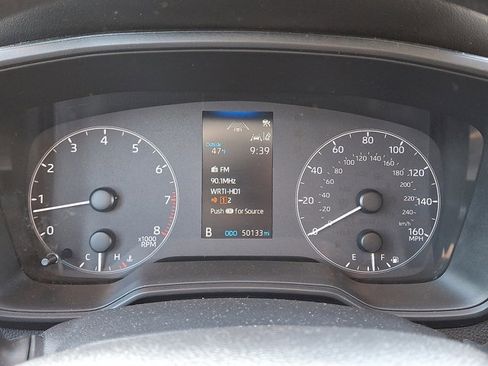 Used 2023 Toyota Corolla LE image 7