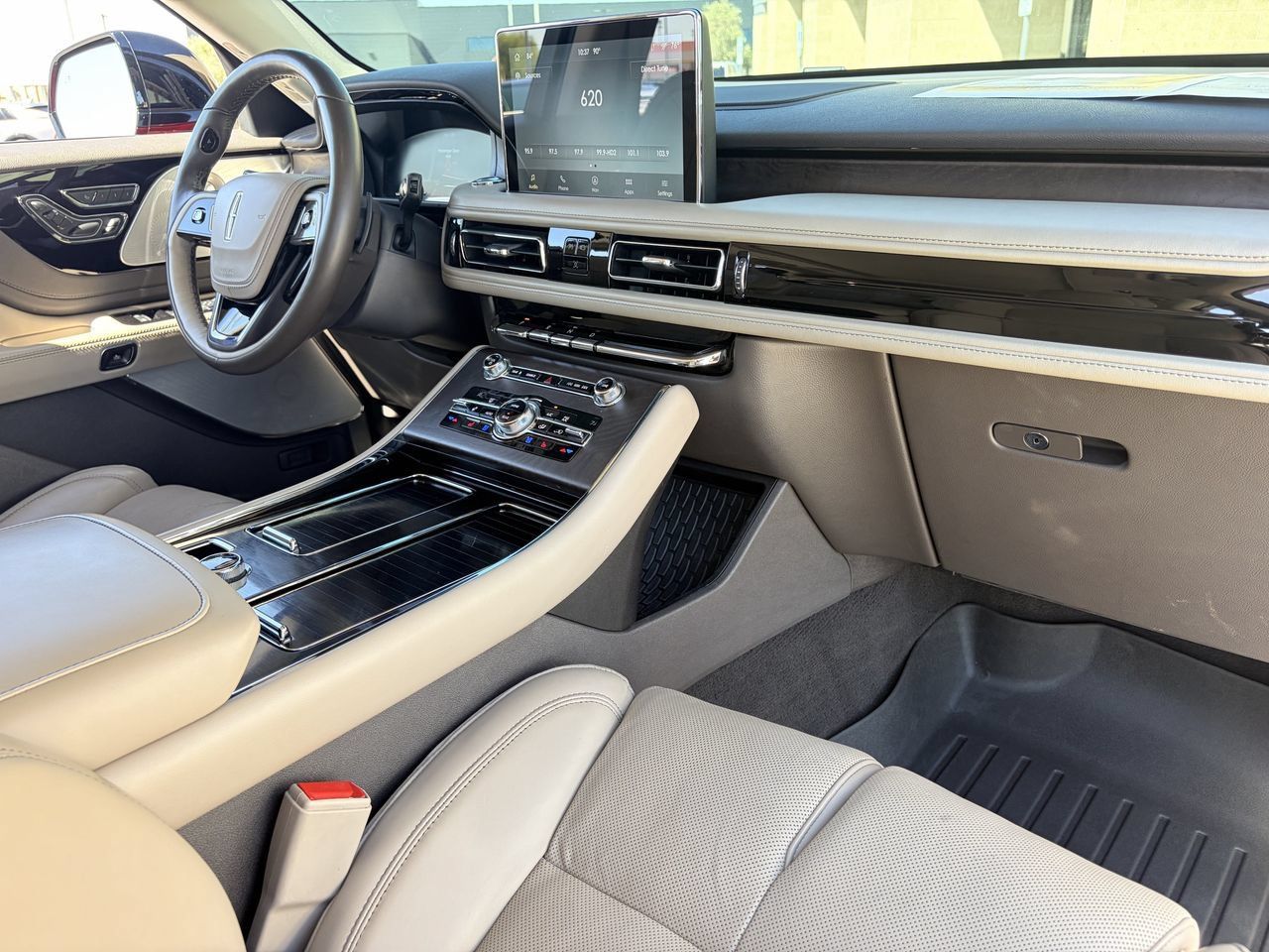 Used 2020 Lincoln Aviator Reserve w/ Equipment Group 202A AWD/4WD image 12
