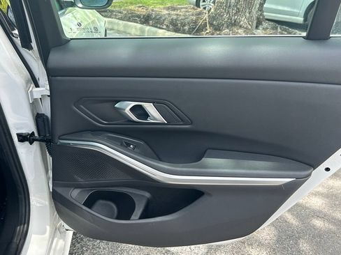 Used 2025 BMW 330i Sedan RWD image 33