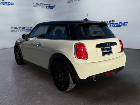 Used 2017 MINI Cooper 2-Door Hardtop image 7