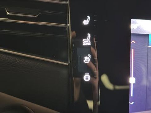 Used 2024 Jeep Wagoneer Series II image 36