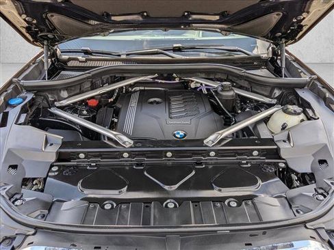 Used 2023 BMW X5 xDrive40i w/ M Sport Package image 23