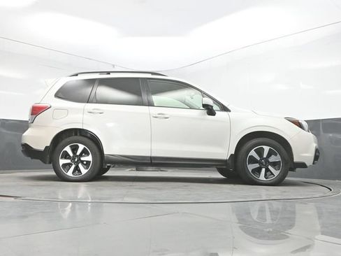 Used 2017 Subaru Forester 2.5i Premium AWD/4WD image 33