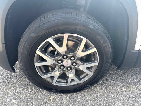 Used 2020 GMC Acadia SLE w/ LPO, Floor Liner Package FWD image 29